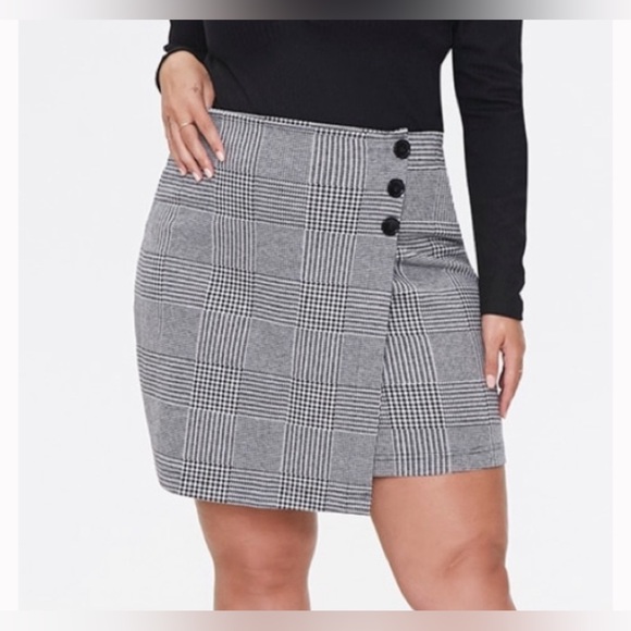 Plus Size Forever 21 Glen Plaid Mini Skirt - Picture 2 of 5